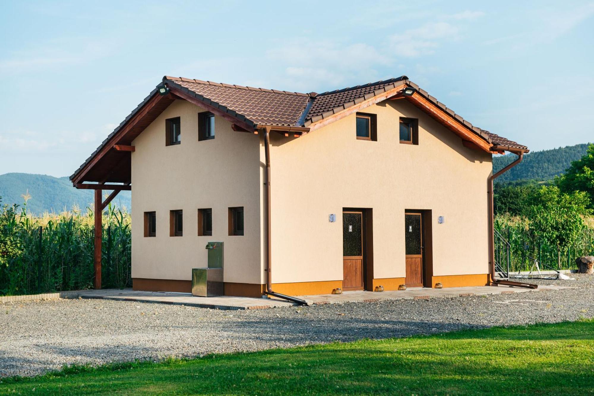 Rai Romanesc Saliste  Exterior photo