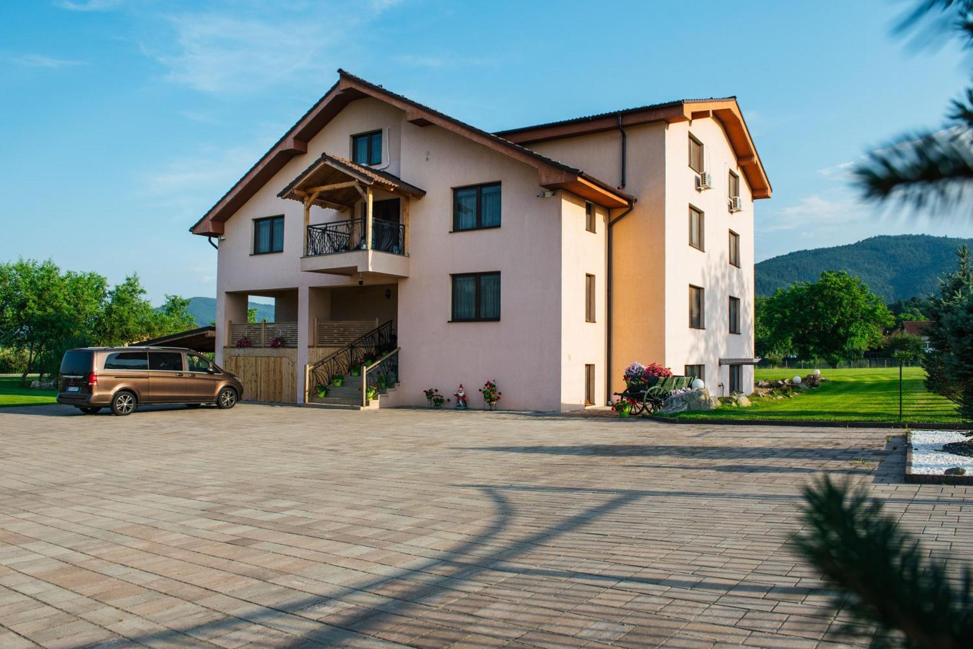 Rai Romanesc Saliste  Exterior photo