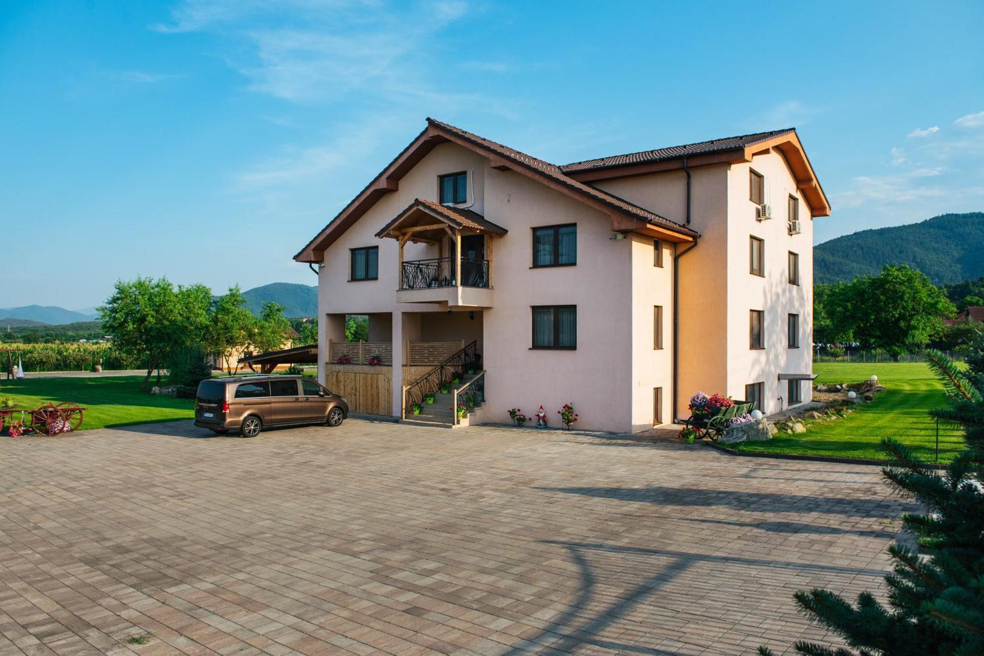 Rai Romanesc Saliste  Exterior photo